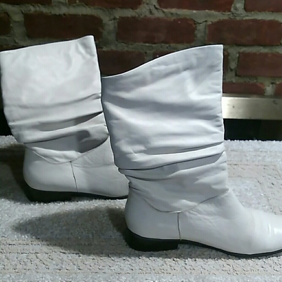 COPY - Misses sz.7M boots - Picture 2 of 4